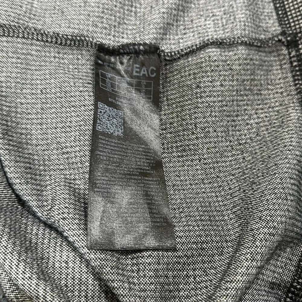 Guess men’s T Shirt - Picture 6 of 7